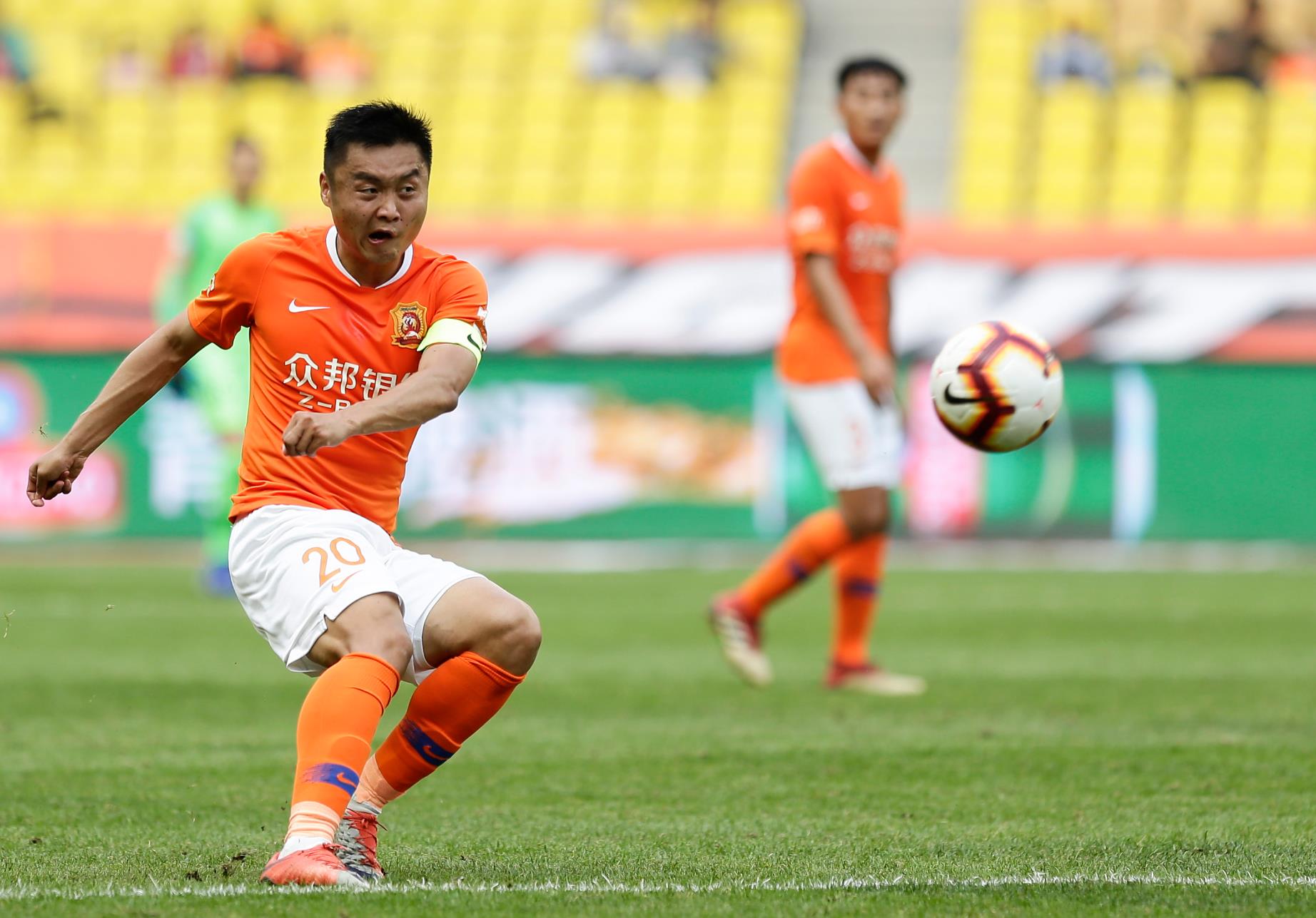 包含河南建业险胜武汉卓尔,达成三分重要胜利,掌声雷动的词条 包含河南建业险胜武汉卓尔,达成三分重要胜利,掌声雷动的词条