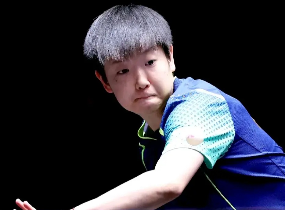 C9血洗GEN,Caps团战一打五焦点之战半决赛,技惊四座 C9血洗GEN,Caps团战一打五焦点之战半决赛,技惊四座