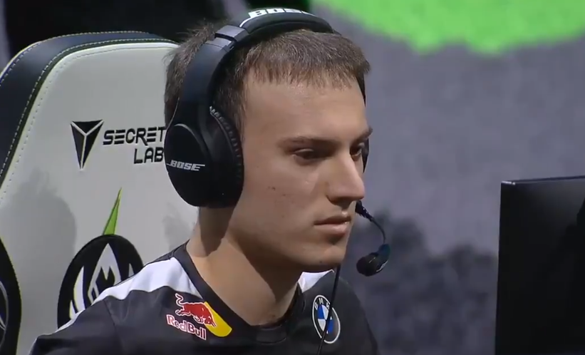 C9力克DFM，Perkz操刀奇招英雄翻盘顶尖较量半决赛，成为赛场最大亮点