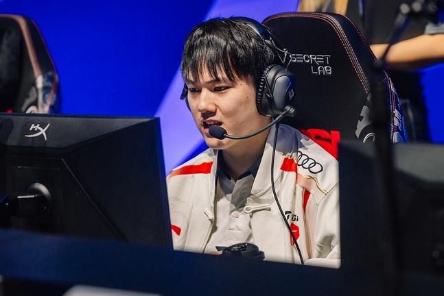 FLY绝杀FNC,JackeyLove完成史诗逆转顶尖较量小组赛,留下经典瞬间 FLY绝杀FNC,JackeyLove完成史诗逆转顶尖较量小组赛,留下经典瞬间