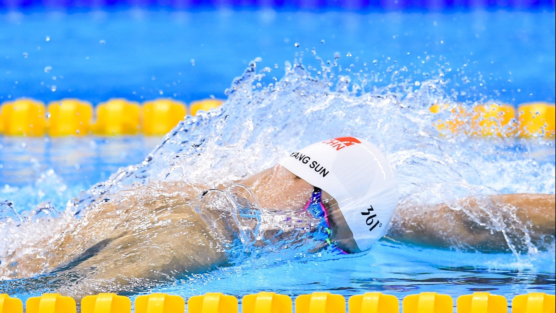 欧洲足球的统治力再现，勒沃库森碾压美国队，库尔图瓦在西班牙国家德比中一夫当关