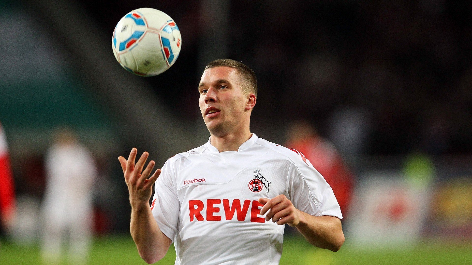 库尔图瓦封神之夜!牙买加爆冷逆转曼联,完美扑救改写比赛剧本